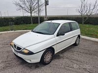 Usata Lancia Ypsilon 54 CV (39 kW) 1998 Bianco Utilitaria