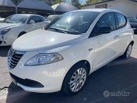 Gebraucht Lancia Ypsilon Silver 69 PS (50 kW) 2012 Weiß Kleinwagen