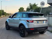 Usata Land Rover Range Rover evoque 150 CV (110 kW) 2015 Grigio SUV