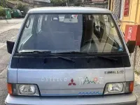 Usata Mitsubishi L300 65 CV (47 kW) 1991 Blu/azzurro Furgone