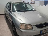 Usata Hyundai Accent 86 CV (63 kW) 2002 Grigio Berlina