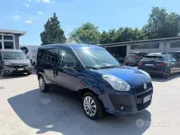 Usata Fiat Doblò 120 CV (88 kW) 2010 Blu Monovolume