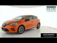 Usata Renault Clio Techno 145 CV (106 kW) 2023 Arancione Utilitaria