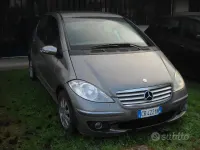 Usata Mercedes A180 Elegance 109 CV (80 kW) 2004 Grigio Berlina