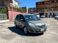 Usata Opel Meriva 110 CV (80 kW) 2011 Oro Monovolume