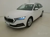 Usata Skoda Octavia Executive 150 CV (110 kW) 2022 Bianco Station wagon