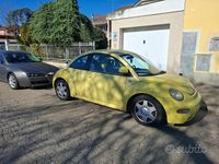 Begagnad VW New Beetle 90 HK (66 kW) 1999 Gul Halvkombi