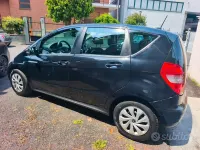 Usata Mercedes A160 95 CV (69 kW) 2011 Nero Station wagon
