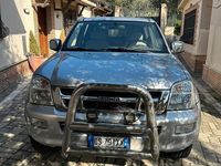 Usata Isuzu Pick up 131 CV (96 kW) 2004 Grigio Pick-up