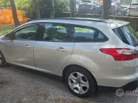 Usata Ford Focus Individual 116 CV (85 kW) 2014 Grigio Station wagon