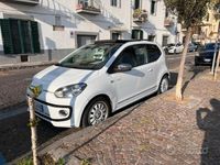 Begagnad VW up! 75 HK (55 kW) 2012 Vit Halvkombi