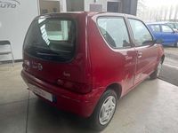 Usata Fiat 600 54 CV (39 kW) 2010 Rosso metallizzato Utilitaria
