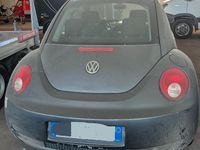Usata VW New Beetle 105 CV (77 kW) 2007 Grigio Utilitaria
