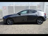 Nuova Mazda 3 140 CV (102 kW) 2026 Machine grey Berlina