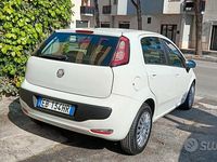 Usata Fiat Punto 75 CV (55 kW) 2010 Bianco Utilitaria
