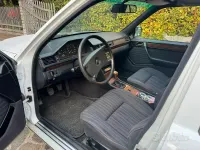 Usata Mercedes 200 122 CV (89 kW) 1989 Bianco Berlina