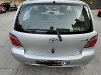 Usata Toyota Yaris 2001 Grigio Utilitaria