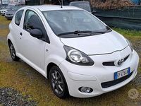 Usata Toyota Aygo Connect Style 68 CV (50 kW) 2011 Bianco Utilitaria