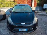 Usata Ford Fiesta 68 CV (50 kW) 2010 Nero Utilitaria