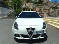 Usata Alfa Romeo Giulietta Distinctive 105 CV (77 kW) 2014 Bianco Utilitaria