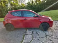 Usado Lancia Ypsilon 69 HP (50 kW) 2018 Vermelho Citadino