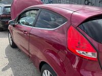Usata Ford Fiesta Titanium 96 CV (70 kW) 2009 Rosso Utilitaria