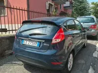 Usata Ford Fiesta 100 CV (73 kW) 2014 Bluazzurro Utilitaria