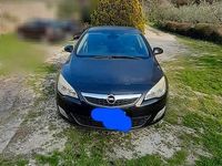 Usata Opel Astra Cosmo 110 CV (80 kW) 2010 Nero Berlina