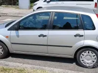 Usata Ford Fiesta 75 CV (55 kW) 2004 Grigio Utilitaria