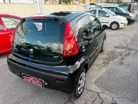 Usata Peugeot 107 68 CV (50 kW) 2011 Nero Utilitaria