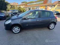 Usata Renault Clio II LE 75 CV (55 kW) 2008 Grigio Berlina