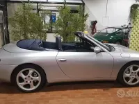 Usata Porsche 911 Carrera Cabriolet 300 CV (220 kW) 1998 Grigio Cabrio