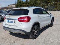 Usata Mercedes GLA200 156 CV (114 kW) 2015 Bianco SUV