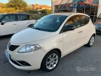 Usata Lancia Ypsilon 95 CV (69 kW) 2016 Beige Utilitaria