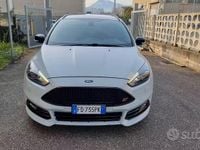 Usata Ford Focus ST 250 CV (183 kW) 2016 Grigio Station wagon