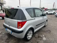 Begagnad Peugeot 1007 73 HK (53 kW) 2006 Grå Minibuss