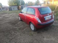 Usata Lancia Ypsilon 60 CV (44 kW) 2004 Rosso Utilitaria