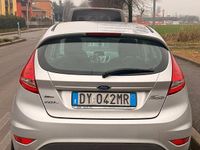 Usata Ford Fiesta 68 CV (50 kW) 2008 Argento Utilitaria