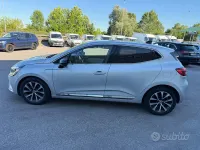 Usata Renault Clio V Techno 91 CV (66 kW) 2023 Grigio Berlina