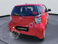 Usata Toyota iQ Sol 68 CV (50 kW) 2009 Rossa Utilitaria