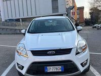 Usata Ford Kuga 140 CV (102 kW) 2012 Bianco SUV