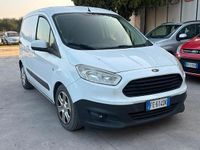Usata Ford Tourneo Courier Titanium 95 CV (69 kW) 2015 Bianco Monovolume