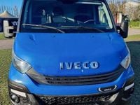 Usata Iveco Daily 140 CV (102 kW) 2018 Blu/azzurro Furgone