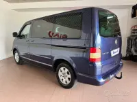 Usata VW Multivan Comfortline 174 CV (127 kW) 2004 Blu Monovolume