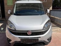 Usata Fiat Doblò Lounge 120 CV (88 kW) 2022 Argento Monovolume