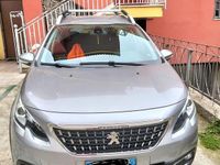 Usata Peugeot 2008 Allure 102 CV (75 kW) 2019 Grigio SUV