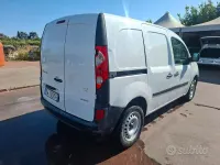 Usata Renault Kangoo 85 CV (62 kW) 2010 Bianco Monovolume