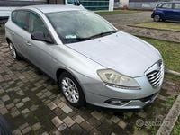 Usata Lancia Delta 120 CV (88 kW) 2013 Grigio Utilitaria