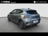 Usado Renault Clio V Techno 90 CV (66 kW) 2025 Gris Utilitario