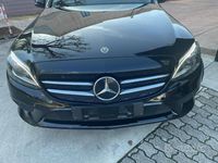 Usata Mercedes C180 122 CV (89 kW) 2019 Nero Berlina